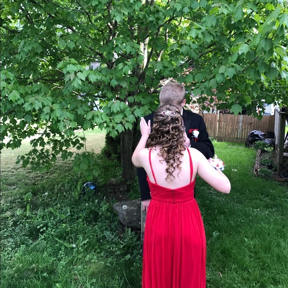 Beautiful Prom dress! - Picture 3 of 3